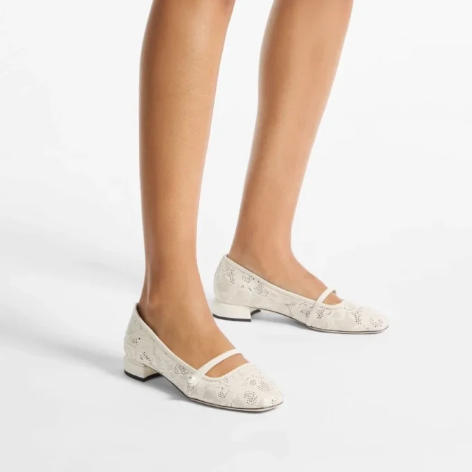 エリサ・バレリーナ・ラテ jimmy choo パーフォレーテッド・ナッパ・レース・バレリーナ・パンプス